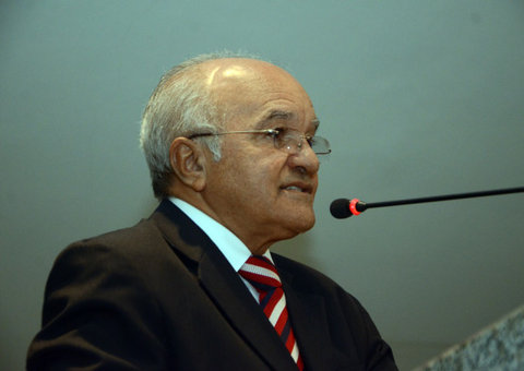 90 mil servidores do Estado receberão   primeira parcela do 13º salário este mês