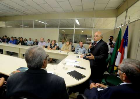  Melo destaca importância do conhecimento acadêmico 