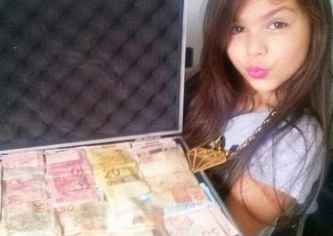 Funkeira de 8 anos causa polêmica por ganhar muito dinheiro com "sensualidade"