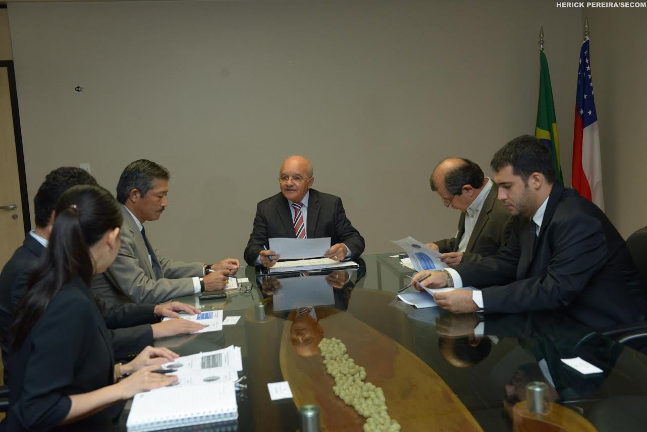 Lei do ICMS deverá ser revisada, diz Melo  a empresários