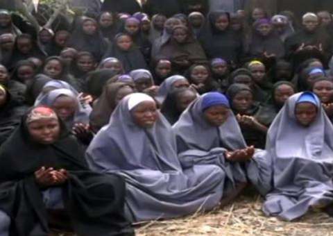 Aviões espiões americanos ajudam em buscas por adolescentes sequestradas na Nigéria