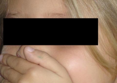 Menino de 12 anos estupra irmã mais nova após ver filme adulto na escola