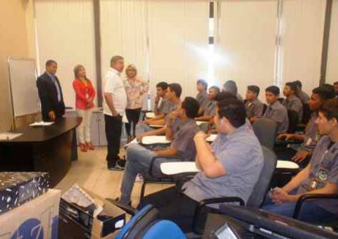 Menores aprendizes do TCE ganham curso de informática