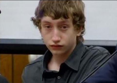 "Não estou brincando. Estou assustando. Matei minha mãe. Eu não sei por que fiz isso"