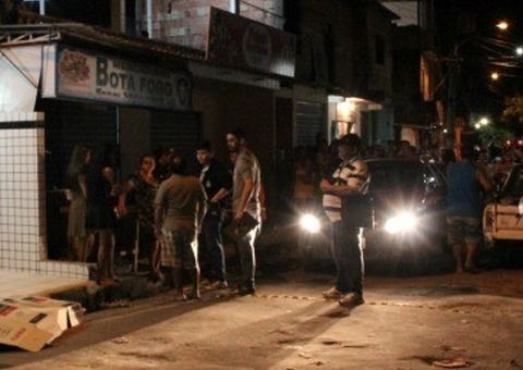 No bairro do Coroado, Homem é metralhado com 9 tiros 
