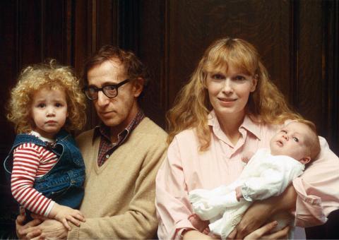 Mia Farrow sobre Woody Allen: o abuso sexual e casamento com filhas adotivas.