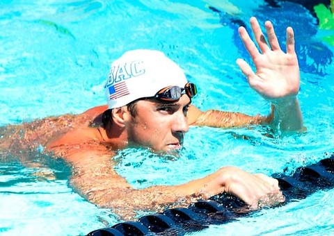 Garota de programa conta detalhes comprometedores de noite com Michael Phelps: "Xixi e calcinha"