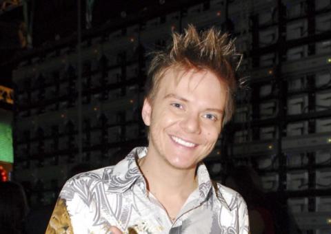 Michel Teló tem ônibus apreendido em Salvador