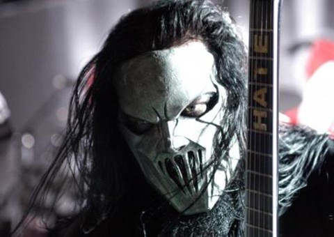 Antes de vir para o Rock in Rio, Guitarrista do Slipknot é esfaqueado na cabeça 