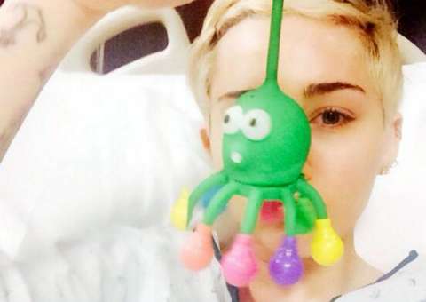 Miley Cyrus foi internada com overdose