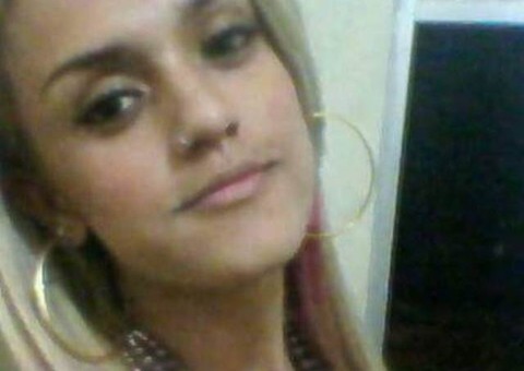  Jovem aplica substância para aumentar o bumbum e vai parar no hospital