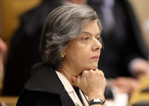 Ministra Cármen Lúcia reúne com presidente do TJAM em Manaus