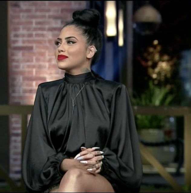 Vídeo: com votação surpreendente, MC Mirella é eliminada de 'A Fazenda'