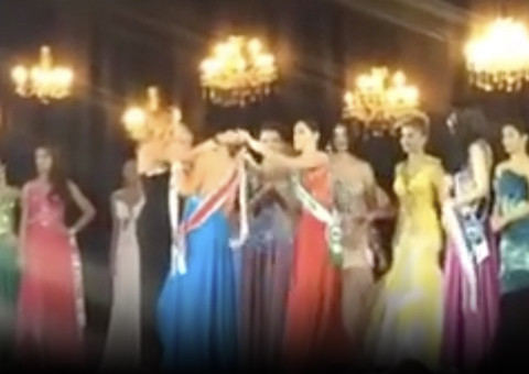 CONFUSÃO: Miss Amazonas tem coroa arrancada por candidata derrotada