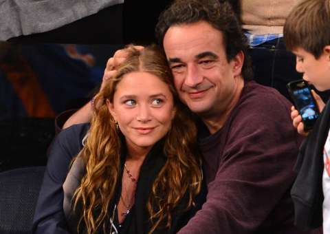 Gêmea Olsen fica noiva de banqueiro de 44 anos, irmão de ex-presidente francês