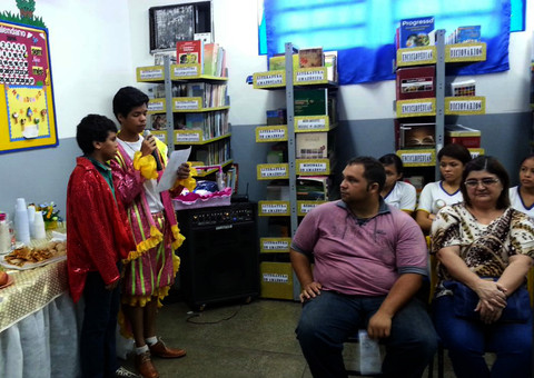 Biblioteca da Escola Municipal Vila Lobos é reinaugurada
