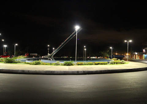 Trabalhos de recapeamento na Rotatória do Mindu são concluídos