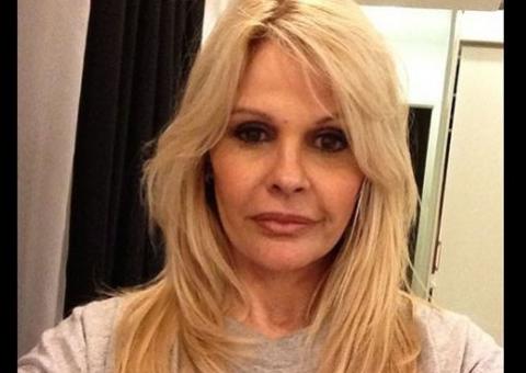 Monique Evans se irrita com comentários sobre sua internação