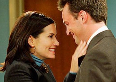 Atores de "Friends" se reencontram em nova série 