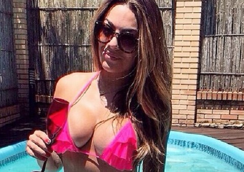 Ex-BBB Monique aplicou mesmo produto que Andressa Urach: "fiquei encucada"