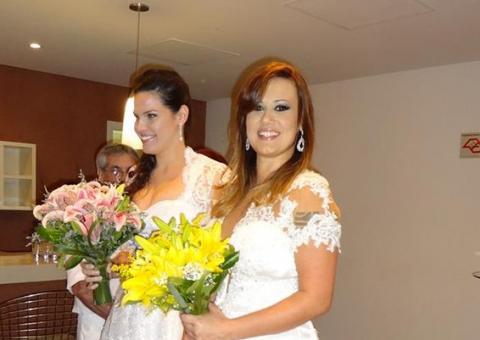  Ex-BBB Morango publica fotos do casamento com aeromoça 