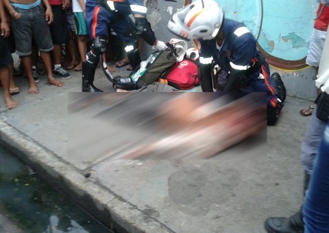 Dupla de motoqueiro mata homem a tiros no Mutirão