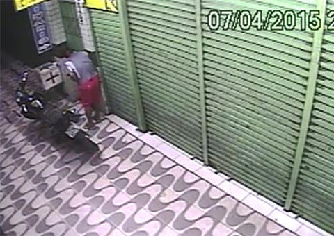 Furto de moto é gravado em vídeo no São José