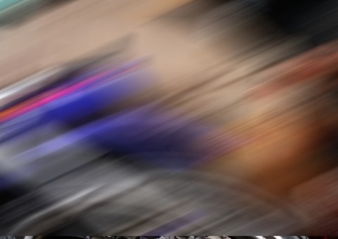 Motociclista colide com uma Van e morre com fratura craniana