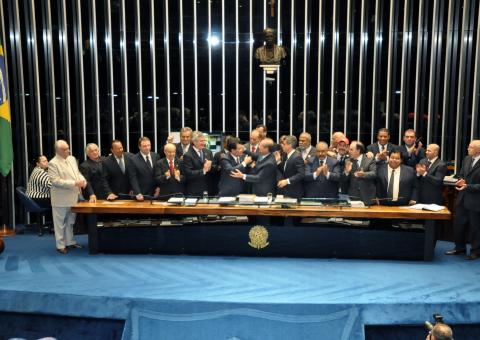 Relatório do senador Eduardo Braga aprovado nas duas Casas