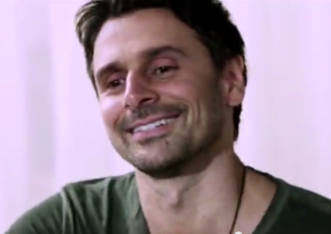 Murilo Rosa aposta na carreira de cantor e lança clipe