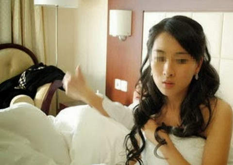 Noiva confunde quarto e vai parar na cama do padrinho de casamento