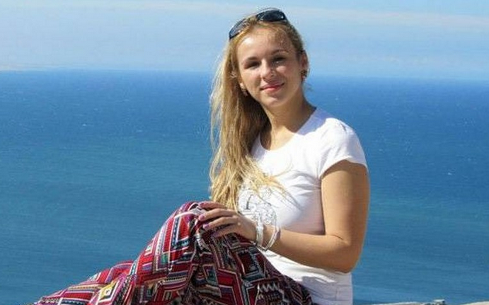 Mulher morre eletrocutada por iPhone na Rússia