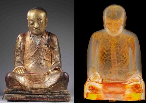 Estátua de quase mil anos guarda corpo de monge budista ainda em meditação 