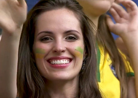 Globo elege funcionária do Sbt como musa da Copa