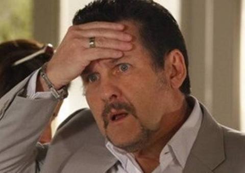 Ao descobrir segredo de Berna, Mustafá infarta