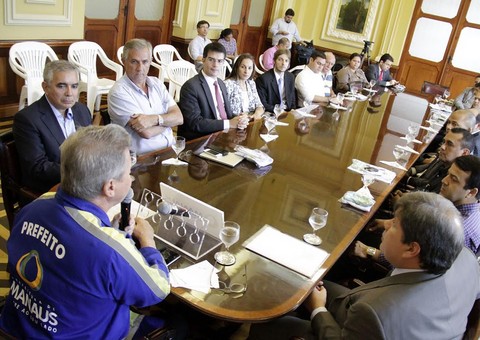 Prefeitura de Manaus dá descontos a contribuintes  e dispensa multas para receber  até  1 R$ bilhão