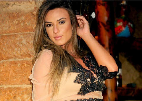 Após declaração de Sheik, Nicole Bahls dispara: "Não me surpreendeu na cama"