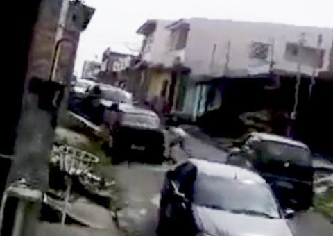 Mulher denunciada à Polícia por arrombar casa e carro do ex-namorado. Caso é registrado em vídeo