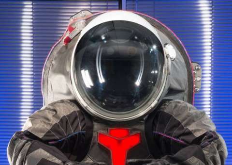 Nasa revela por que não dá pra fazer sexo no espaço