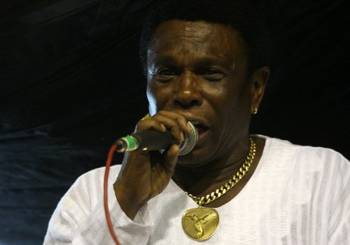 Neguinho da Beija-Flor é a atração principal da Fan Fest