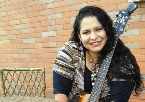 Nelly Miranda faz especial Ana Carolina no Botequim