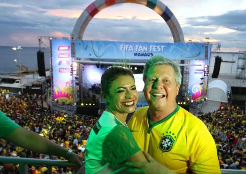 Artur se empolga com  vitória da Seleção Brasileira