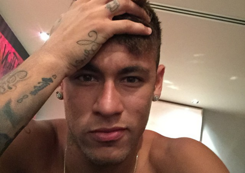 Neymar nega namoro com advogada espanhola