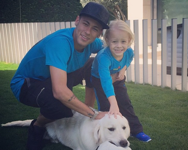 Médico surta com Neymar que não pagou parto do filho até hoje