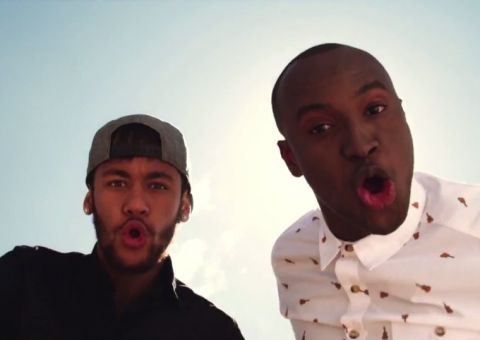 Thiaguinho lança clipe com participação de Neymar