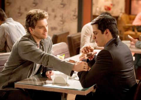 Félix vai ajudar Niko a desmascarar Amarilys