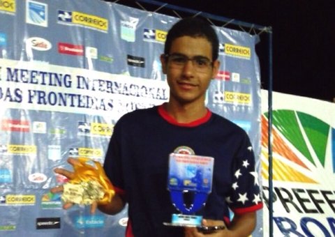 Atleta patrocinado ganha oito títulos em competição internacional