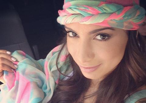 Anitta exige três assentos e é retirada de avião