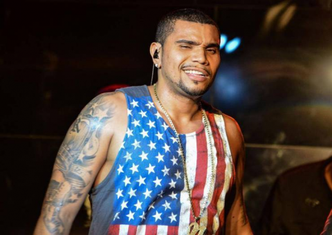 Naldo deixará o Brasil em breve