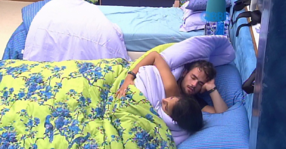 Talita critica sisters e Rafael acha que Amanda se faz de 'coitadinha'